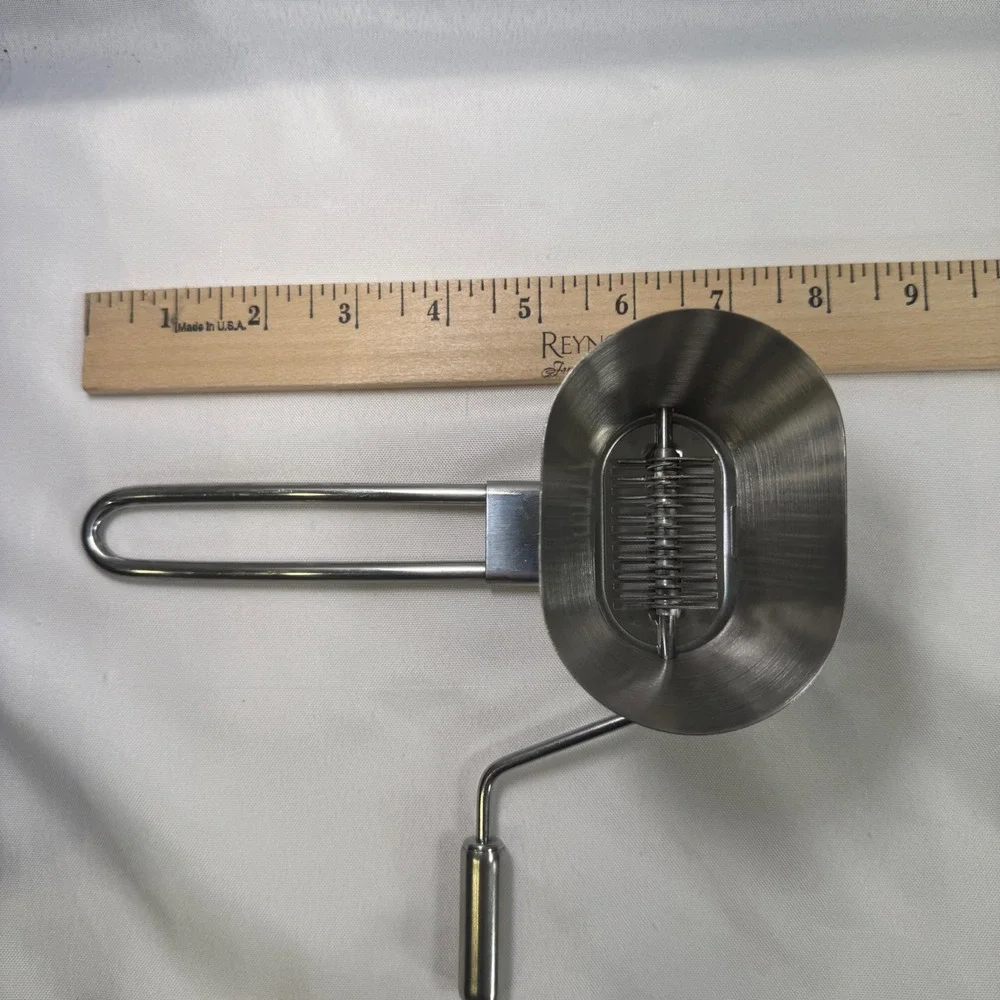 Stainless Steel Rotary Parsley Mincer Manual Herb Grinder Hand Crank Tool Silver